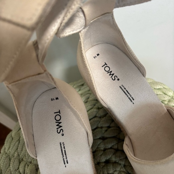 TOMS Marisol Beige Suede/Linen Ankle Strap Espadrille Wedge Sandals NWOB - Picture 9 of 9